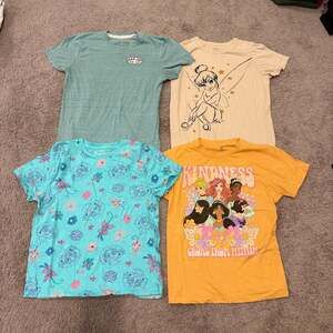 4 Disney girls' graphic short-sleeve t-shirts